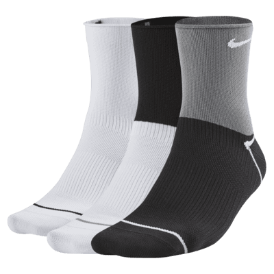 Meias de treino pelo tornozelo Nike Everyday Plus Lightweight para mulher (3 pares)