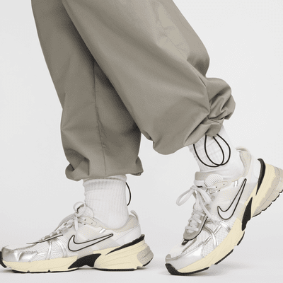 Nike Sportswear Everything Wovens Women's Mid-Rise Cargo Trousers