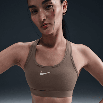 สปอร์ตบราผู้หญิงเสริมฟองน้ำ Nike Swoosh Medium Support