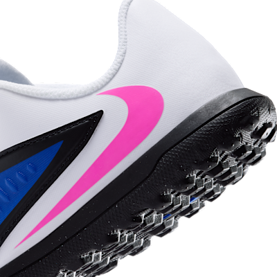 Nike Jr. Phantom 6 Low Club Older Kids' Turf Football Shoes