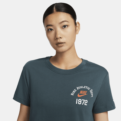 Nike Sportswear Women's Cropped T-Shirt