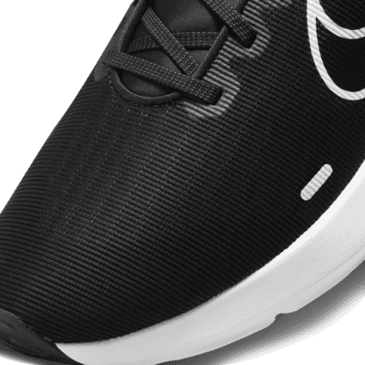 Tenis de correr en pavimento para hombre Nike Downshifter 12