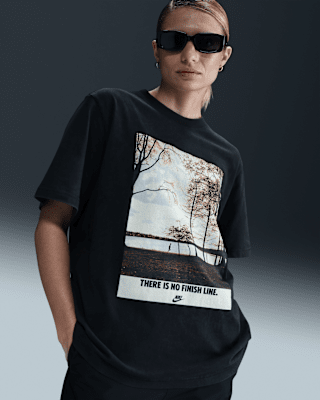 Женская футболка Nike Sportswear Short-Sleeve Graphic