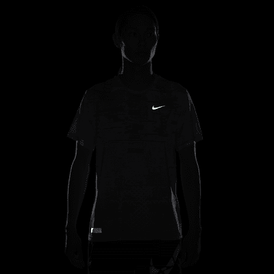 Nike Dri-FIT ADV Run Division TechKnit Men's Short-Sleeve Running Top