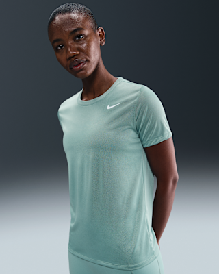 Женская футболка Nike Dri-FIT