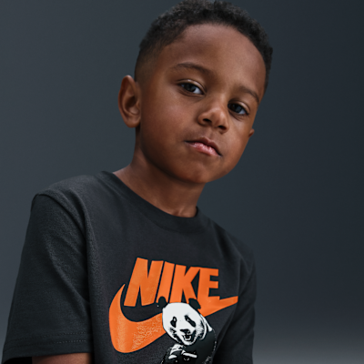 Playera Panda Dunks para niños talla pequeña Nike