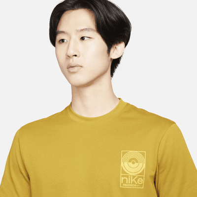 Nike Primary Studio '72 男款 Dri-FIT 短袖多功能上衣