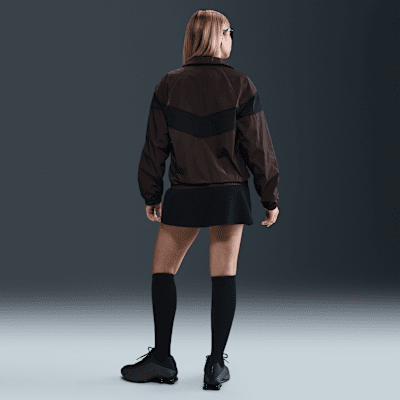 Chamarra de tejido Woven holgada de cierre completo con protección UV para mujer Nike Windrunner