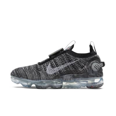 nike vapormax flyknit grey and black