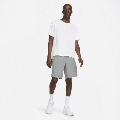 Nike Challenger vielseitige Dri-FIT Herrenshorts ohne Futter (ca. 23 cm)