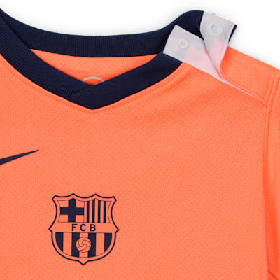 Trzyczęściowy strój piłkarski dla niemowląt i maluchów Nike Total 90 FC Barcelona Stadium 2025/26 (wersja trzecia) – replika