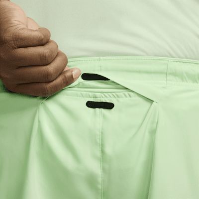 Shorts de running con forro de ropa interior Dri-FIT de 18 cm para hombre Nike Challenger