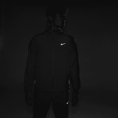 Nike Form Men's Dri-FIT Hooded Versatile Jacket. Nike JP