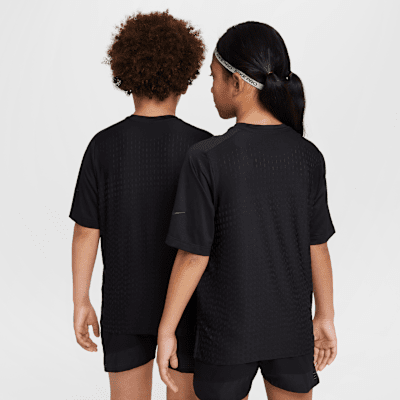 Κοντομάνικη μπλούζα Dri-FIT ADV Nike Multi για μεγάλα παιδιά