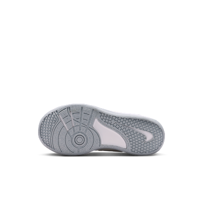 Παπούτσια Nike Omni Multi-Court για μικρά παιδιά