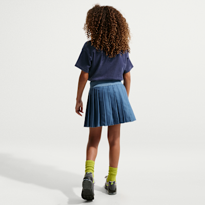 Nike Sportswear Older Kids' T-Shirt