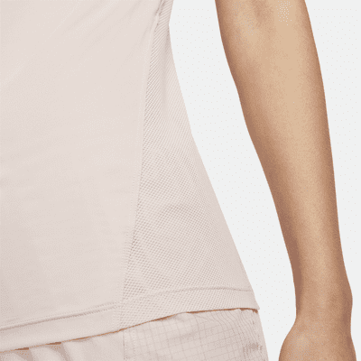 เสื้อวิ่งแขนสั้นผู้หญิง Nike Dri-FIT Run Division