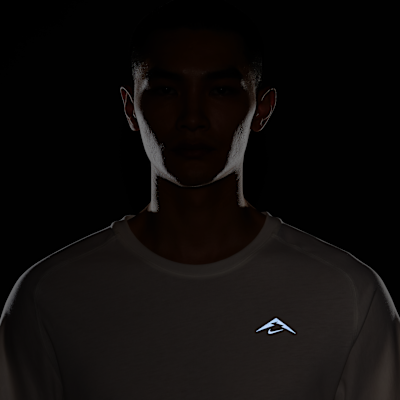 Nike Trail Solar Chase Men's Dri-FIT ADV Short-Sleeve Running Top