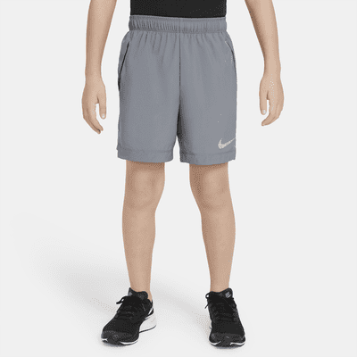 Nike Pantalón corto de entrenamiento - Niño. Nike ES