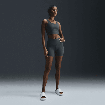 Nike Zenvy Rib Longline-sports-bh med indlæg og med let støtte til kvinder