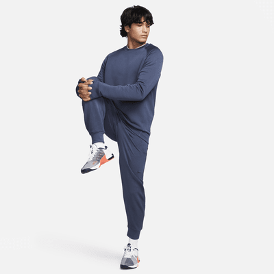 Nike A.P.S. Men's Therma-FIT ADV Versatile Crew