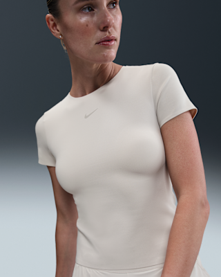 Женские шорты Nike Form Short-Sleeve Top