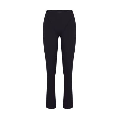 NikeSKIMS Matte Women's High-Waisted V-Panel Straight Leggings