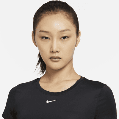 Nike Dri-FIT One Women's Slim-Fit Short-Sleeve Top. Nike SG