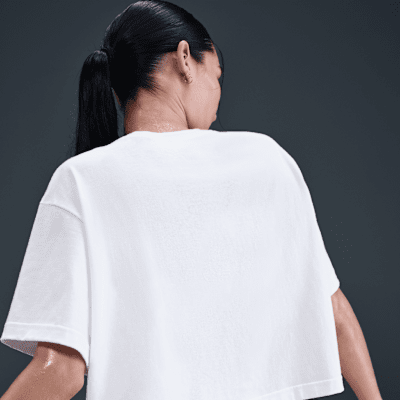 Nike Sportswear Club Women's Cropped T-Shirt