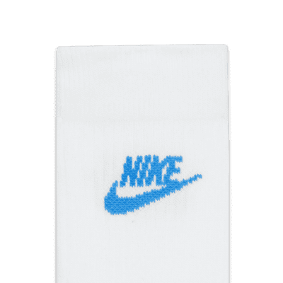 Nike Sportswear Everyday Essential Crew Socks (3 Pairs). Nike LU