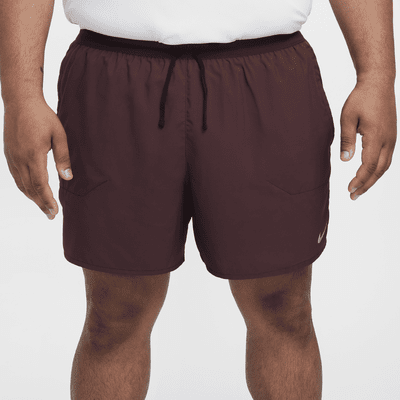 Shorts de correr Dri-FIT de 13 cm con forro de ropa interior para hombre Nike Stride