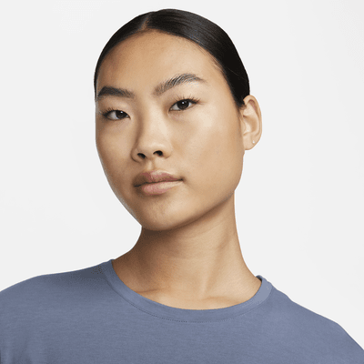 ナイキ ヨガ Dri-FIT ウィメンズトップ
