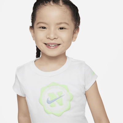 Playera con gráfico infantil Nike Prep in Your Step