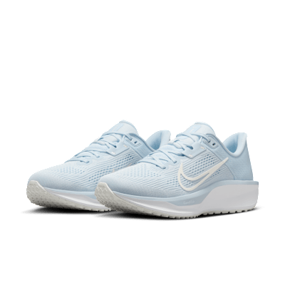 Tenis de correr en pavimento para mujer Nike Quest 6