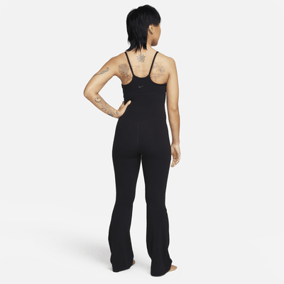 Nike Zenvy Dri-FIT Ganzkörper-Bodysuit mit ausgestelltem Bein für Damen