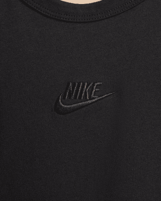 Nike Sportswear Premium Essentials