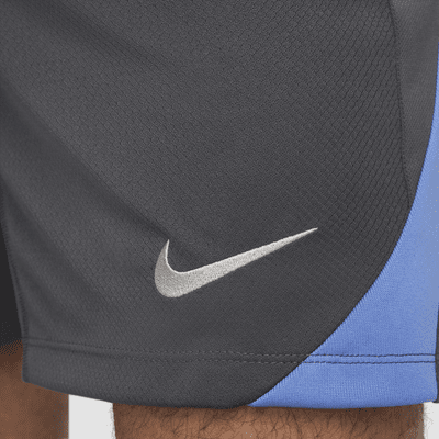 Męskie spodenki piłkarskie z dzianiny Nike Dri-FIT Tottenham Hotspur Strike