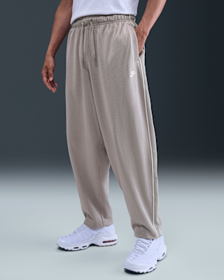 Nike Sportswear Club