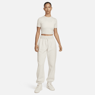 Nike Sportswear Essential Women's Slim Cropped T-Shirt