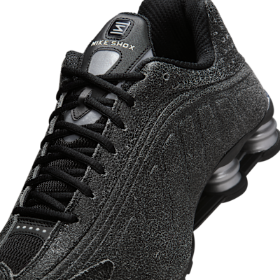 ナイキ ショックス R4 メンズシューズ