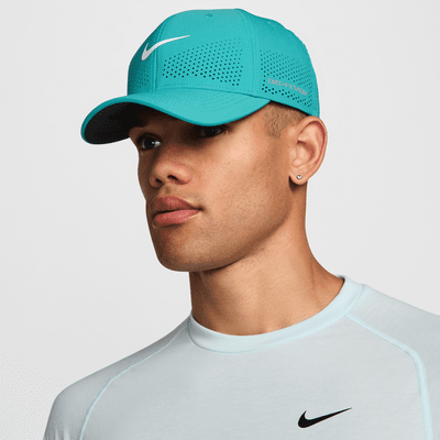 Gorra SwooshFlex estructurada Nike Dri-FIT ADV Rise