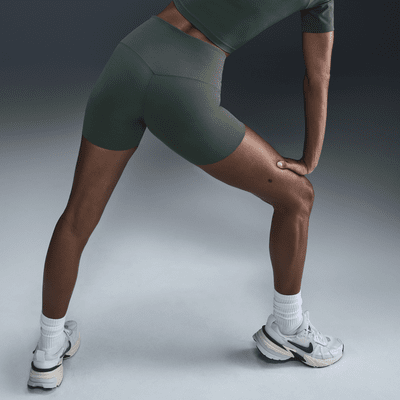 Shorts de ciclismo de cintura alta de 13 cm con sujeción suave para mujer Nike Zenvy