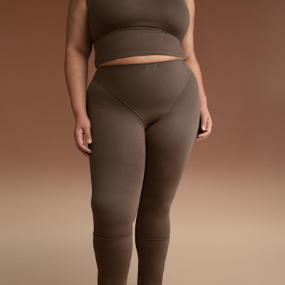 NikeSKIMS Matte Women's High-Waisted V-Panel Straight Leggings