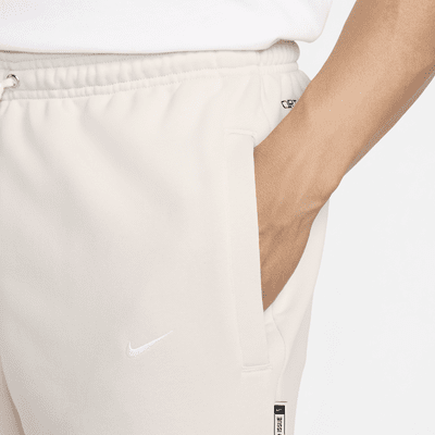 Liverpool FC Standard Issue Pantalón entallado de fútbol Nike Dri-FIT - Hombre