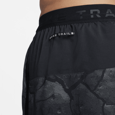 Shorts de running estampados de 18 cm con forro de ropa interior para hombre Nike Dri-FIT Stride