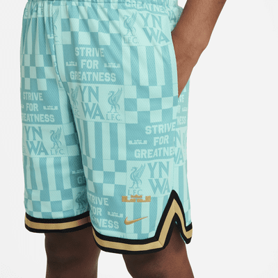 Shorts de básquetbol Nike DNA para niños talla grande LeBron x Liverpool FC