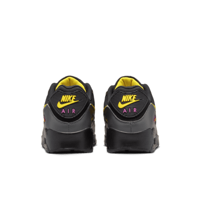 Nike Air Max 90 GTX Men's Shoes. 