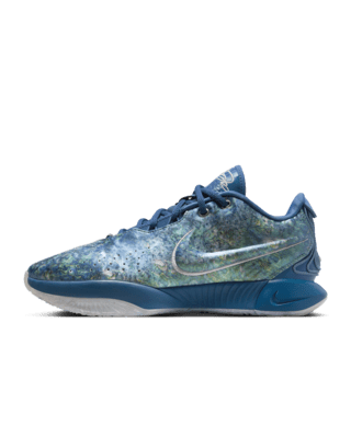 lebron different color shoes