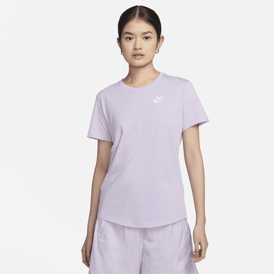 Nike Sportswear Club Essentials Women's T-Shirt