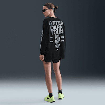 Playera de manga larga con gráficos oversized para mujer Nike